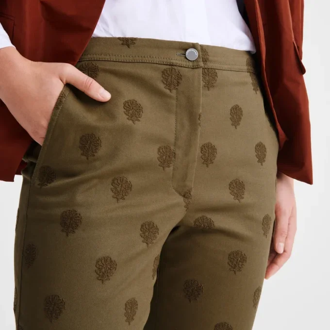 Artichoke – Vyšívané gabardénové kalhoty Artichoke – Vyšívané gabardénové kalhoty