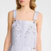 Bílé – Vyšívané gabardénové šaty Bílé – Vyšívané gabardénové šaty