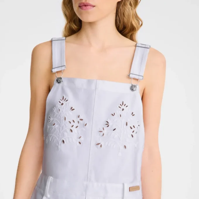 Bílé – Vyšívané gabardénové šaty Bílé – Vyšívané gabardénové šaty
