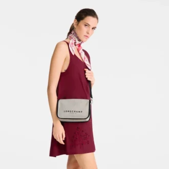 Essential S Crossbody taška